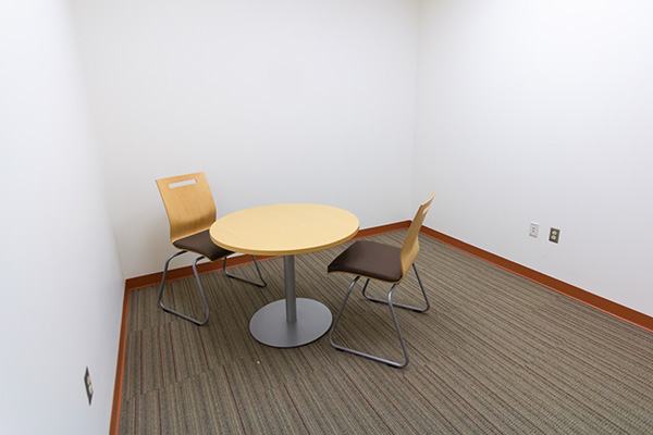 Small Conference Room (106E)
